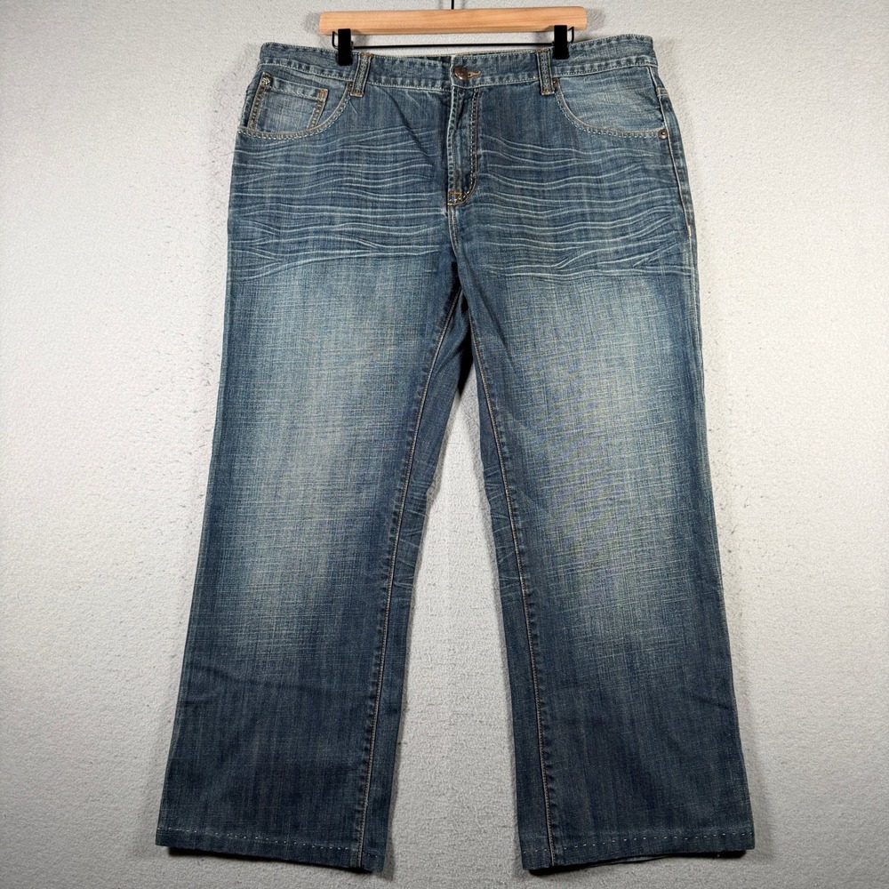 Marc Ecko Cut & Sew Mens Boot Cut Medium Wash Whiskered Denim Jeans 40x28.5 Blue